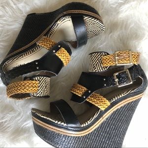 Mossimo supply co Black and Tan woven wedge sandal
